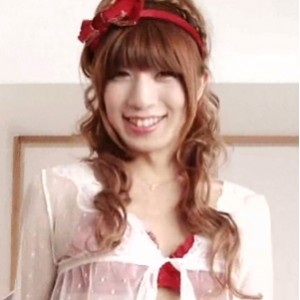 日本伪娘YukoMomohi桃姫優子最新合集8V3.3G，自行打包