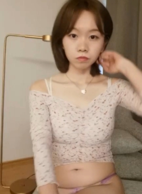 新人百度云高颜值小九九最新合集10V2.61G，白白嫩嫩大罩杯全方位展示