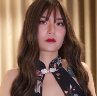 高颜值网红留学生妮可最新合集1V922M，黑丝旗袍女神的疯狂魅力