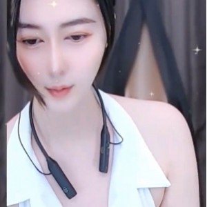 转载搬运CC主播七月土豪高价定制果舞合集2V713M，内容自娱自乐塞肛