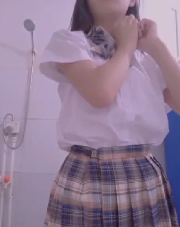 资源百度云甜美鱼儿酱最新合集10P18V270MB，清新可爱