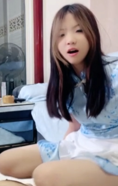 转载搬运玩物直播咏慈S最新合集1V900MB，绿帽情人节，百度盘分卷解压