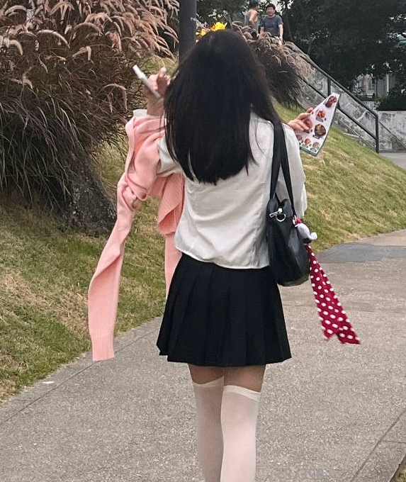 采花小盗快手最新合集99V6G，收藏百度ED2K