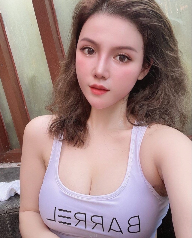 素人快手美女泄露吃瓜视频1V1G，杭州男友事件