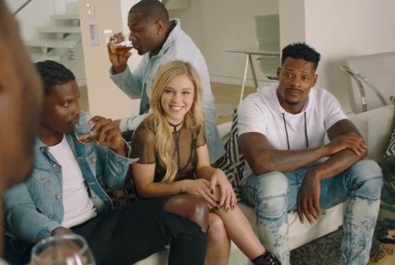 丝袜合集自由国甜美KaliRose最新合集8V9G，舞蹈演员的经典之作