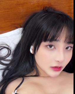 2024年8月档OF网红博主yuumeilyn私拍合集[32V1.7G]，漫展COS女模展现甜美与俏皮风格