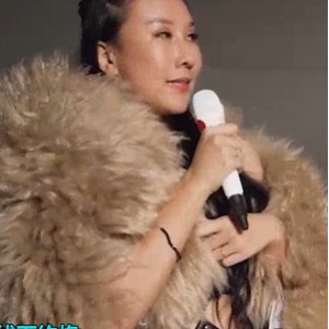 百度甜美凌薇最新合集14V8.77G，珍藏自拍