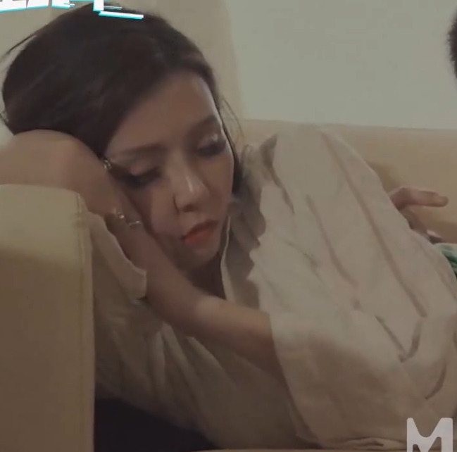 百度甜美凌薇最新合集14V8.77G，珍藏自拍