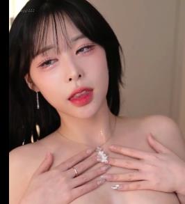 球控挑战系列日韩女主N子最新合集2V1.6G，自拍道具秀