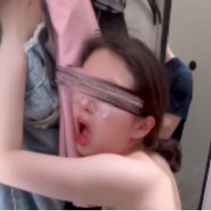 推特博主YH_0512商场试衣间最新合集3V12.6G，试衣间自拍