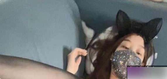 优质网红视频一只小嘤嘤作品合集47V1.6G，翘臀发光自拍