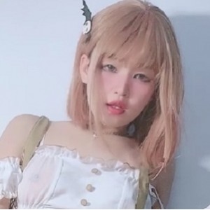 推特高清小鹿酱最新合集1VXXG，清新可爱