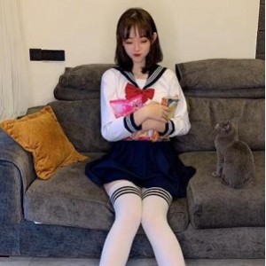 快手嫩妹小李老师巅峰下水合集12V1.1G，早期佳作与卖点齐全