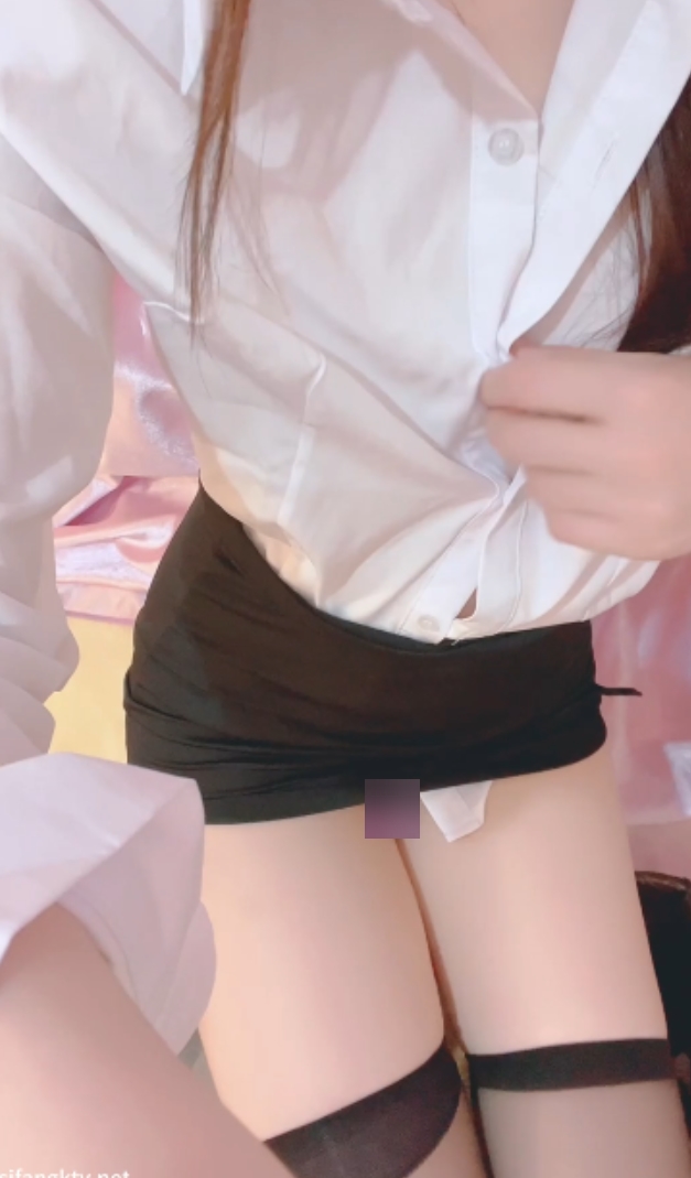 顶级私人订制耀灵爱上毒舌女上司牛仔裤诱惑2V+2G