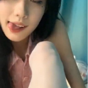 自拍盯送一小时合辑5部600M