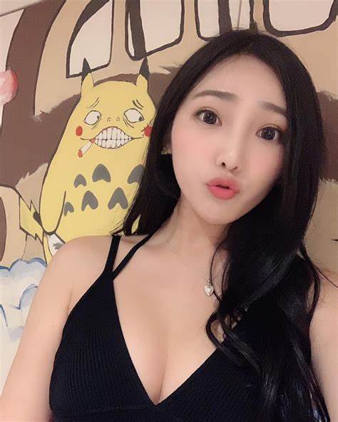 虎牙啵啵奶茶直播录屏合集4集7.3G，jk服装诱惑舞蹈精彩纷呈