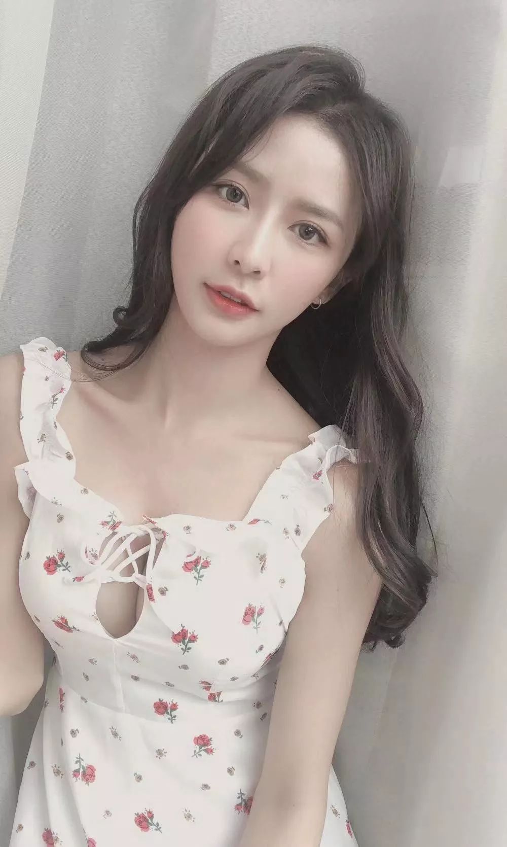 斗鱼李姐福利直播录屏合集12集9G，身材丰满，翘臀迷人