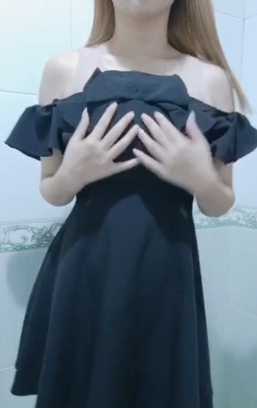 抖音蜜桃吖私房作品约90部6.6G绝密展示