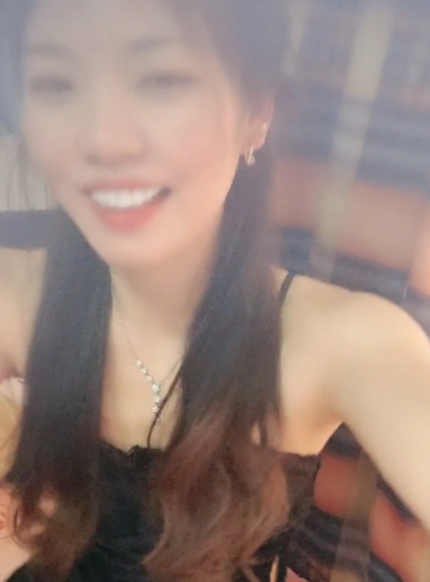 清雅婷美腿合集27部46.7G微博超话爆火