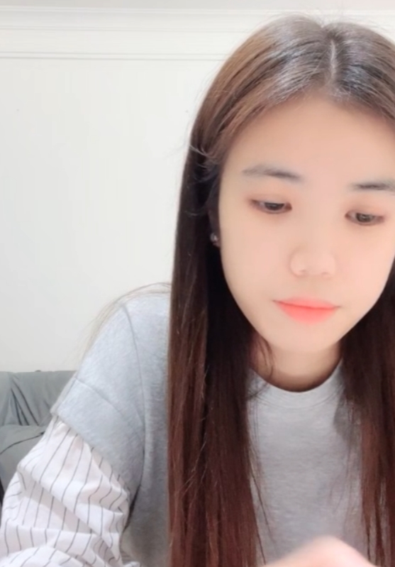 眼镜妹妮妮全网疯传60部56.4G突破次元壁