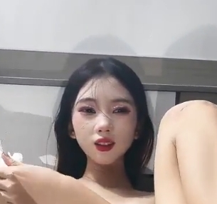 周七七纯欲风大学生视频5部5.7G网传展示