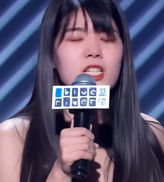 太诱惑了刘涛傅首尔贾玲吴艳妮杨笠脱衣视频5部1.4G某房