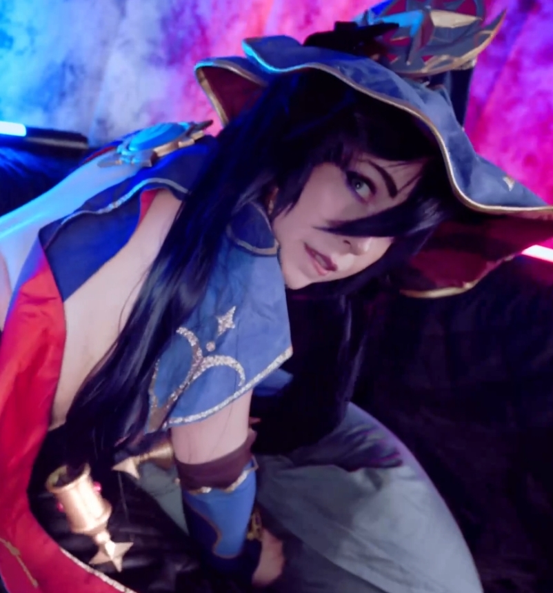 超诱人莫娜阿黑颜实战推特1部1.93G