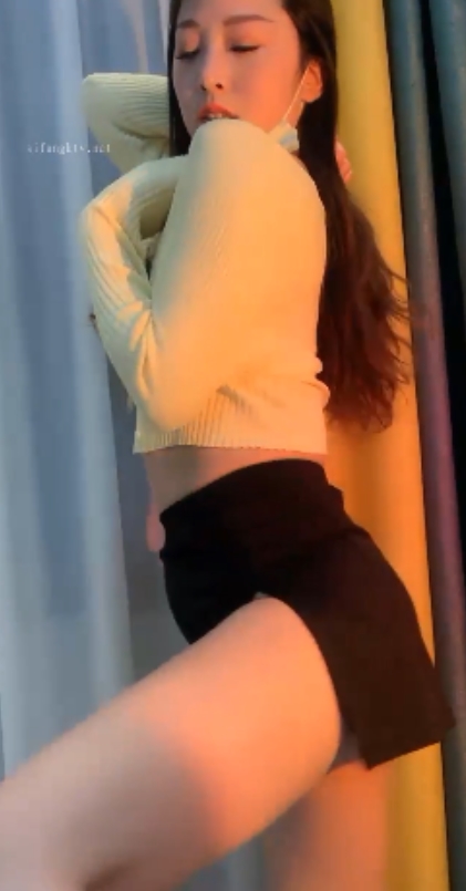 舞小喵热舞合集43V1.78G半糖美人骚气甩头