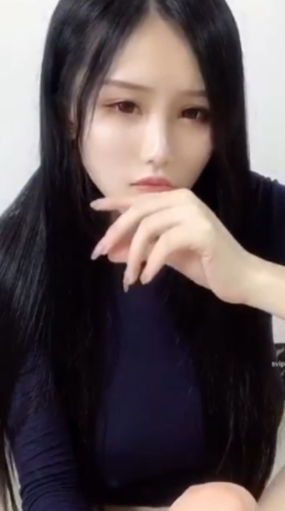 妮妮酱易直播定制丝足舔脚视频1部199M诱人