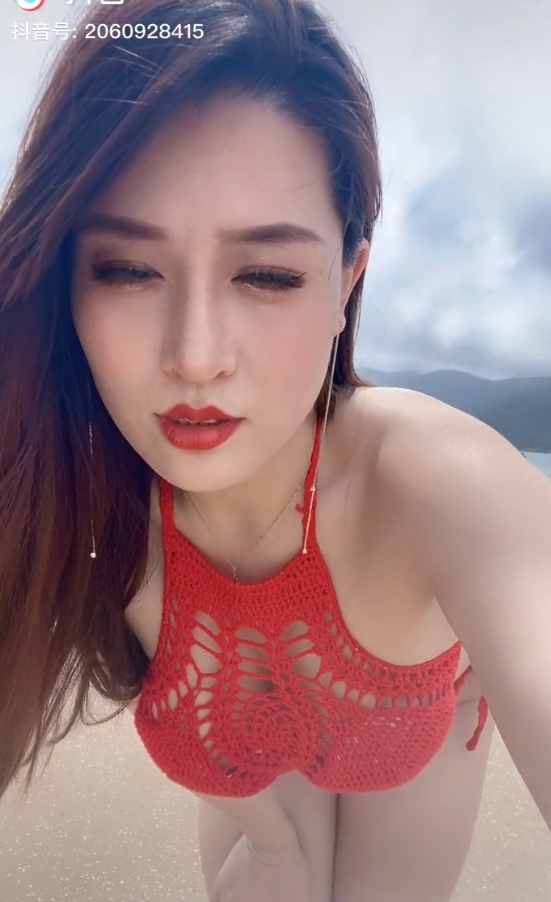 抖音牛奶秋刀姨熟女合集176部2.47G太诱惑了