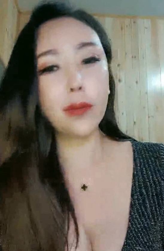 推特蜜桃御姐热舞28部15G优质