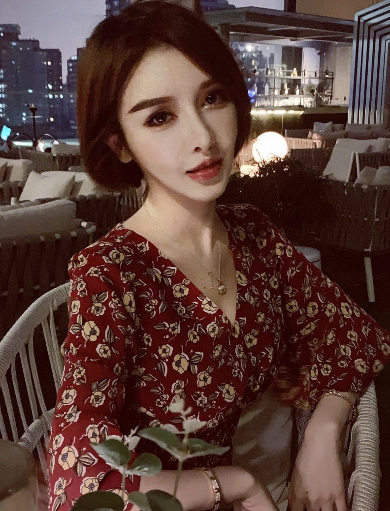 抖漫小喵大宝28P私拍傲人曲线御姐合集