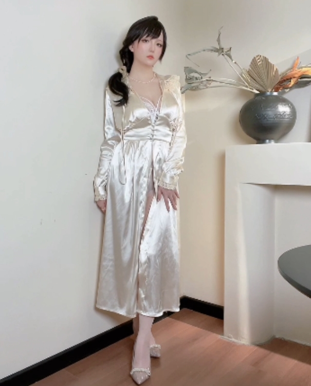 OnlyFans星之遲遲八月全見作品1087P/4.1G極密展示