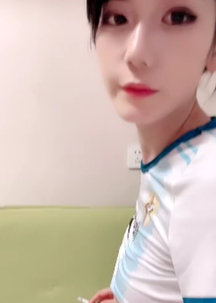aKúocáo抖音御姐视频10v10.6G诱人