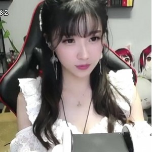 斗鱼小女巫露37.4G合集补档清纯诱惑